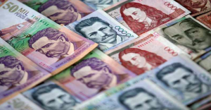 colombian colombianos colombiano lira affected efectivo mensuales gastos usando siguen nueve cada